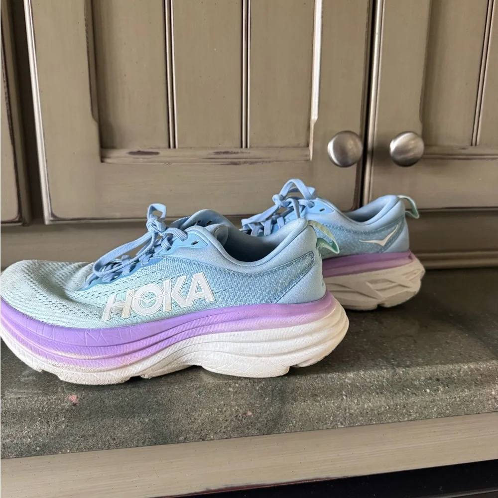 Women’s Hoka Bondi 8 Light Blue & Lavender Gradient Running Sneakers. Sz 6.5 - Picture 1 of 9